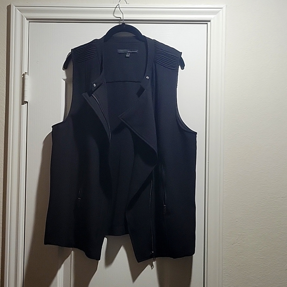 Black harve benard sleeveless vest size large